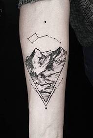 Braccio nero grigio punto di montagna motivo geometrico linea spina tatuaggio