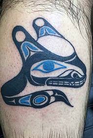 Rameno maľované kmeňové tetovanie obrázok