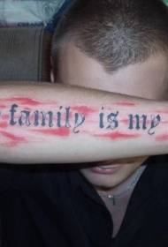 Minha família é meu castelo Inglês alfabeto tatuagem padrão