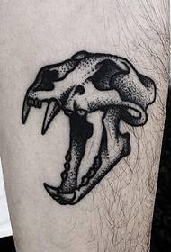 Arm gimmick swartgrys tatoeëringpatroon