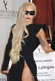 Star Lady Gaga sexy Arm Tätowierung