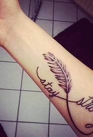 Paže krásné peří dopis tetování