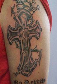 Добре виглядає татуювання хрест корони на руку