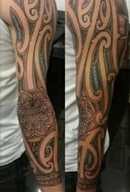 Տղամարդկանց դաջվածքի Totem Black Arm Line Tattoo Երկրաչափական տարրերի դաջվածքների ձևավորում