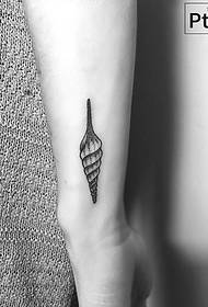 ትንሽ ክንድ conch sting stack fresh fresh tattoo tattoo