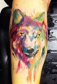 Modello di tatuaggio testa di lupo acquerelli braccio