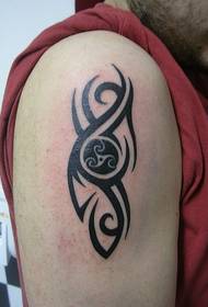 Arm eenvoudige en stijlvolle totem tattoo