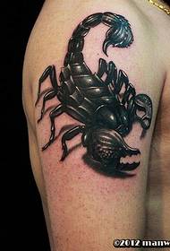 čeden škorpijon tetovaža na roki