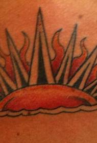 Цветна картина татуировка на пламък залез слънце