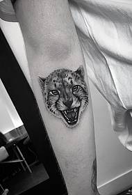 Modello di tatuaggio di personalità testa di leopardo armlet