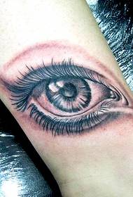 Ty realistické oční tetování