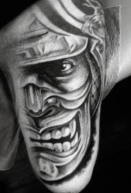 Braccio in stile asiatico bianco e nero guerriero maschera tatuaggio modello