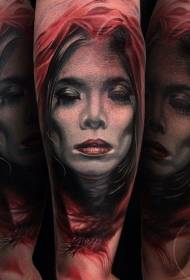 Modello di tatuaggio ritratto di donna glamour colorato braccio