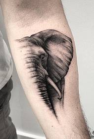 Lille arm realistisk elefant svart grå tatoveringsmønster