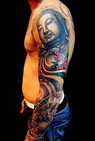 Stijlvolle sfeer van Boeddha tattoo met bloemarm
