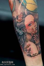 Kar nő tetoválás minta