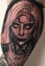 Tatuagem figura personagem imagem horror preto escuro tom personagem padrão de tatuagem