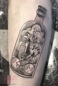 Egy sor fekete-fehér szürke stílusú tetoválás szúró trükköket szeszélyes világ tetoválás mintája Daquan