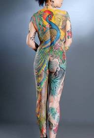 Apprezzamento del tatuaggio del corpo della donna: servizio fotografico del tatuaggio di Buddha di pavone di colore di bellezza mn