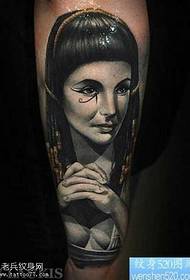 Modellu di tatuaggi di ritrattu di donna di bracciu faraone
