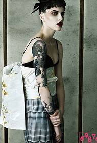 شخصیت مدل اروپایی و آمریکایی زیبایی الگوی تاتو سبک مدرن چینی