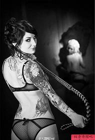 Foto di tatuaggi femminili popolari