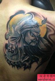 ບ່າຊາຍເຢັນ Guan Gong ຮູບແບບ tattoo