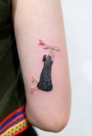 Едноставна мала личност за тетоважа со повеќекратни скици со моливи Едноставна шема на тетоважи со мала личност