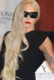 الذراع LadyGaga نمط الوشم شخصية فريدة من نوعها