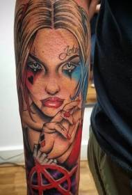 Pige karakter tatoveringsmønster oprørsk karakter portræt klovn kvindelig tatoveringsmønster