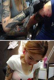 Osebnost lepotni tattoo umetnik mehanični tattoo prizor