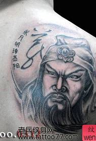 задняя часть татуировки головы Гуань Гун