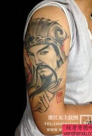 男性手臂一幅经典帅气的诸葛亮纹身图案