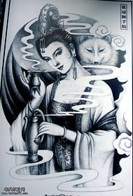 ഒരു ഫെയറി ടാറ്റൂ പാറ്റേൺ