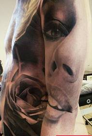 usa ka personalidad sa European ug American beauty tattoo naglihok