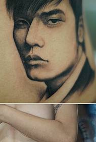 Super realistični uzorak zvijezda Jay portret tetovaža
