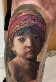 12 disegni surreali di tatuaggi colorati surreali di acquerelli per tatuaggi