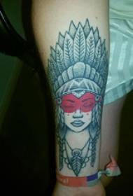 Mga Kabatan-onan sa Kababayen-an sa Black Grey Sketch Sting Tips Mga Kaaway nga Indian Style Girl Character Tattoo nga Larawan
