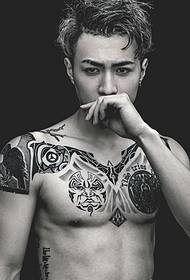 Freshanƙan nama mai kyau nama ɗan adam hali hali domineering tattoo hotuna
