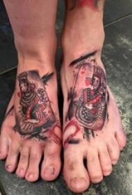 Un set di tatuaggi di personaggi della serie regina e semplici piccoli disegni di tatuaggi