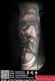 Un modello di tatuaggio Guan Gong in bianco e nero del braccio popolare