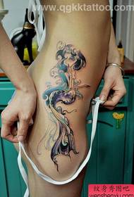 Skönhet midja till ben kawaii sjöjungfru tatuering mönster