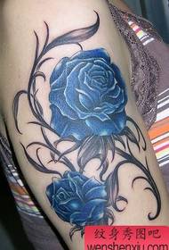 Модел на тетоважа: Прекрасна и убава шема за тетоважа со рози за женски дизајни за тетоважи (бутик)