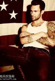 Patró de tatuatge d'home amb bandera americana