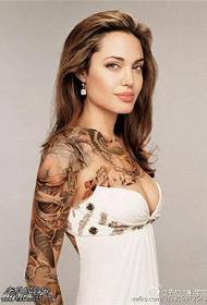 Modello di tatuaggi di bracciu fiore di classica grande bellezza