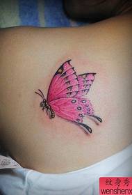美女肩背好看的彩色蝴蝶纹身图案