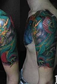 Rei imóvel tatuagem dragão tatuagem padrão