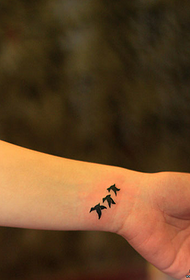 Um padrão de tatuagem para tatuagens femininas