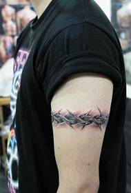 Maschile stampe di tatuaggi di bracciale spina