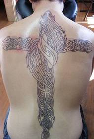 Μεγάλη εικόνα σταυρό τατουάζ στο αρσενικό πίσω
